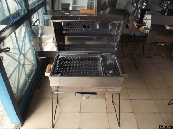 Churrasqueira a bafo em aço inox (Grande)